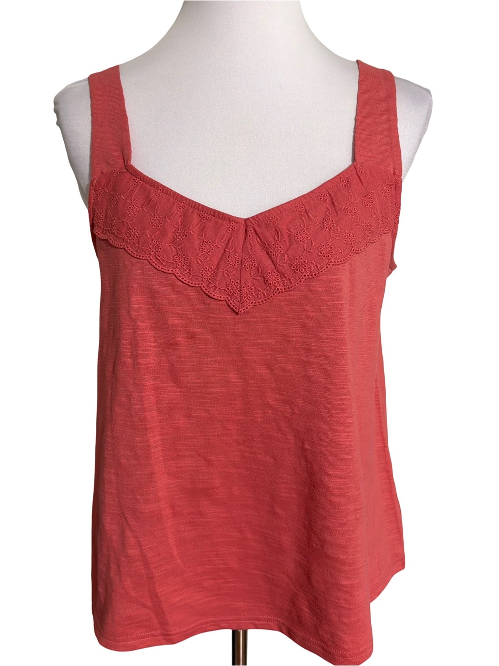 True Craft Coral V Neck Lace Tank Top